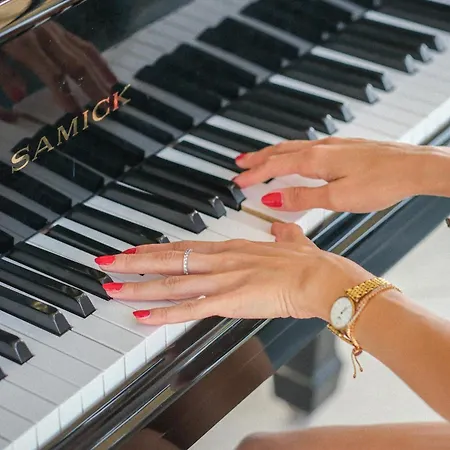 فندق Roas Bodrum - Center بيتيس